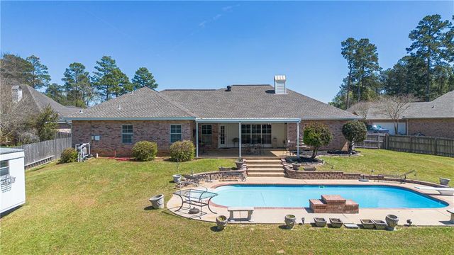162 PINEWOOD Avenue, Pineville, LA 71360