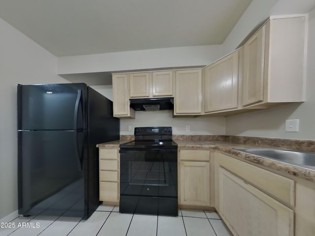 1824 W CHEYENNE Drive, Chandler, AZ 85224