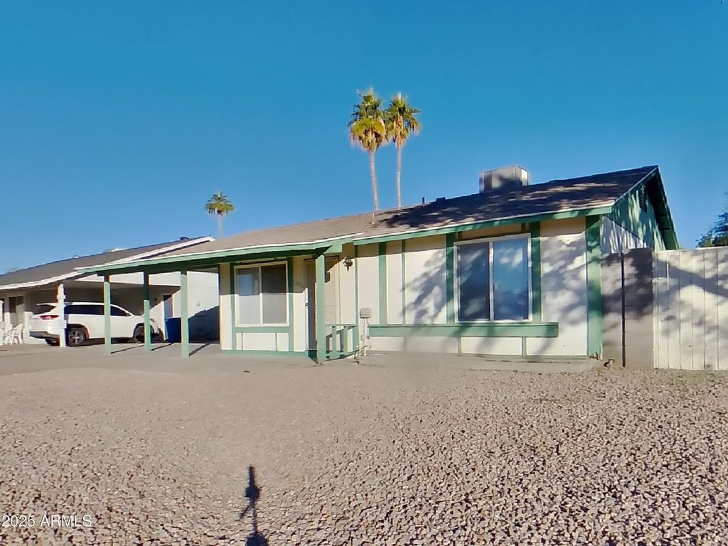 1824 W CHEYENNE Drive, Chandler, AZ 85224