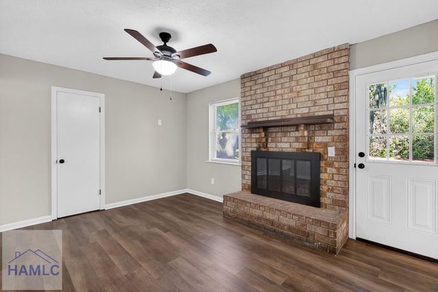 623 Georgia Avenue, Hinesville, GA 31308