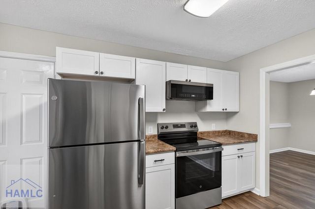 623 Georgia Avenue, Hinesville, GA 31308