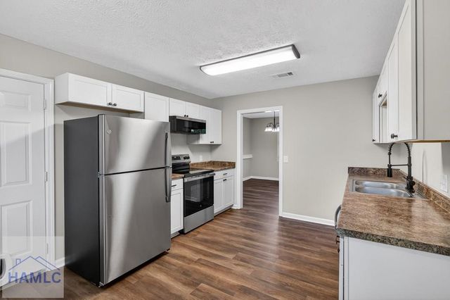 623 Georgia Avenue, Hinesville, GA 31308