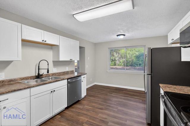 623 Georgia Avenue, Hinesville, GA 31308