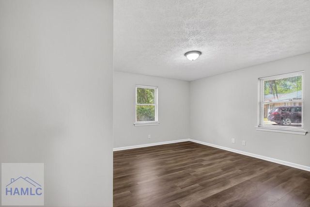 623 Georgia Avenue, Hinesville, GA 31308