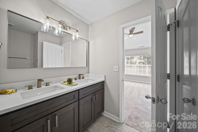 12719 Persimmon Tree Drive, Charlotte, NC 28273