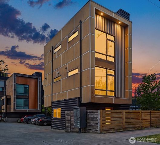 1761 20th Avenue S, Seattle, WA 98144
