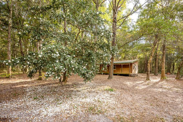 132 Pine Drive, Ocean Springs, MS 39564