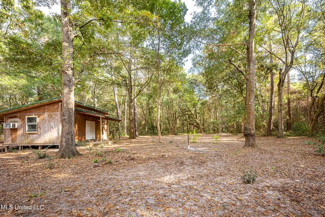 132 Pine Drive, Ocean Springs, MS 39564