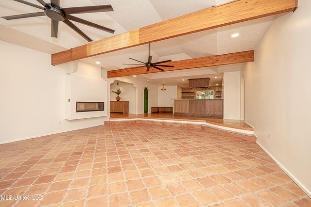 132 Pine Drive, Ocean Springs, MS 39564