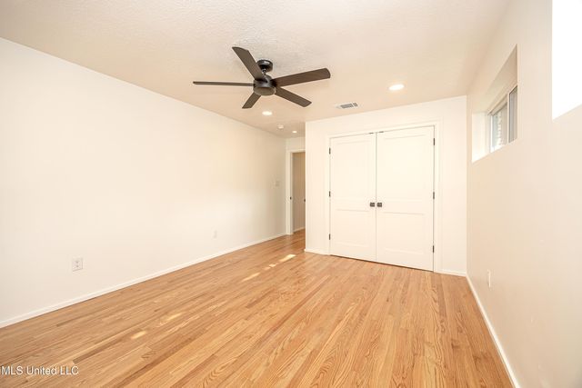 132 Pine Drive, Ocean Springs, MS 39564