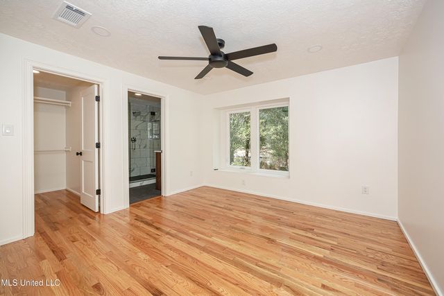 132 Pine Drive, Ocean Springs, MS 39564