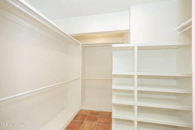 132 Pine Drive, Ocean Springs, MS 39564