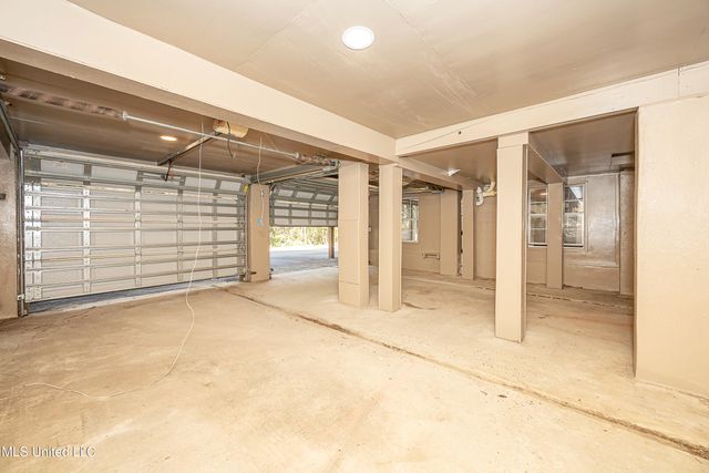 132 Pine Drive, Ocean Springs, MS 39564