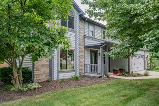 9015 Spring View Drive, Fort Wayne, IN 46804