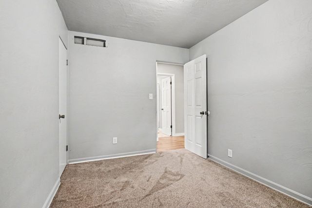 1144 Congress Avenue, South Bend, IN 46615