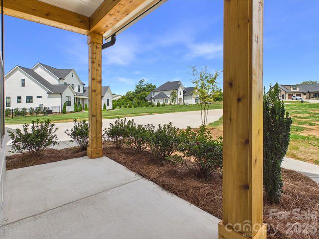 1065 Rolling Meadows Drive 08, Mooresville, NC 28115