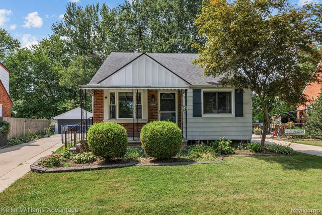 19994 Hunt Club Drive, Harper Woods, MI 48225