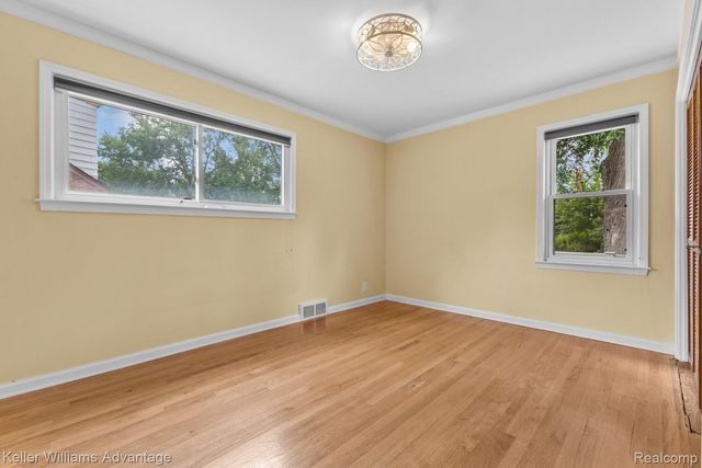 19994 Hunt Club Drive, Harper Woods, MI 48225
