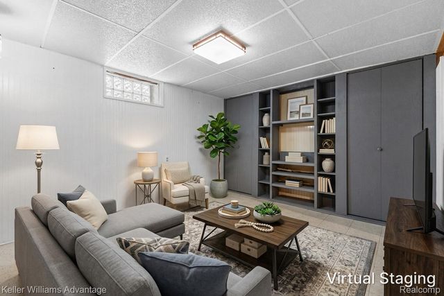 19994 Hunt Club Drive, Harper Woods, MI 48225