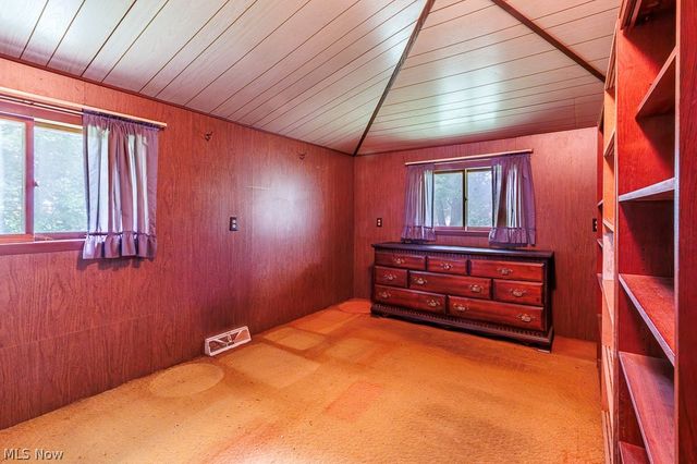 1603 Chestnut Grove Road, Salem, OH 44460