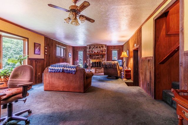 1603 Chestnut Grove Road, Salem, OH 44460