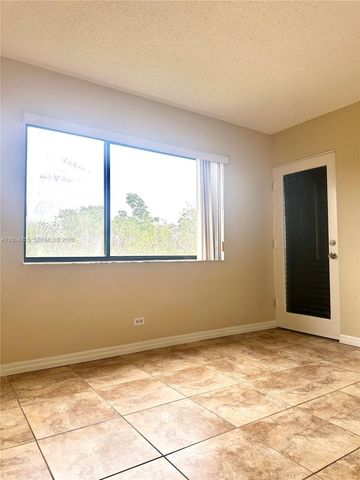 6601 SW 116th Ct 403, Miami, FL 33173