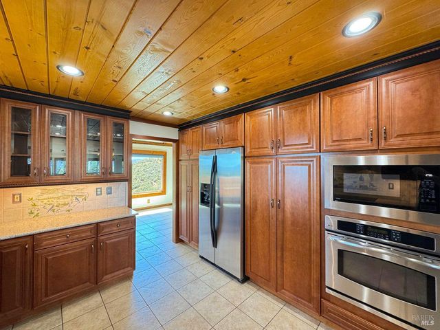 3774 Leal Dr, Lakeport, CA 95453