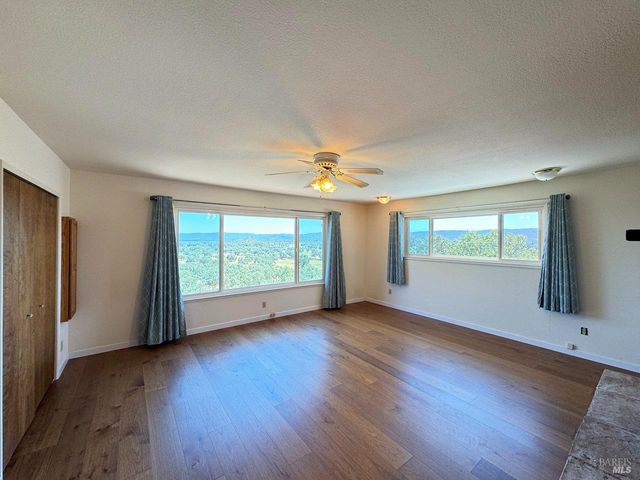 3774 Leal Dr, Lakeport, CA 95453