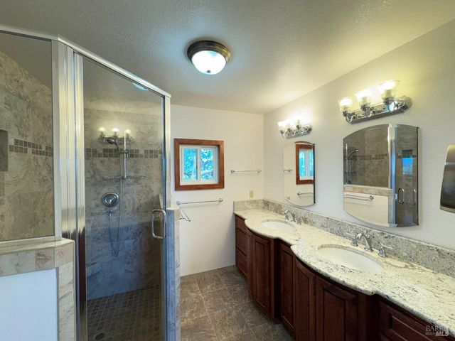 3774 Leal Dr, Lakeport, CA 95453