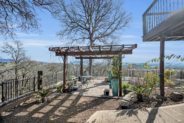 3774 Leal Dr, Lakeport, CA 95453