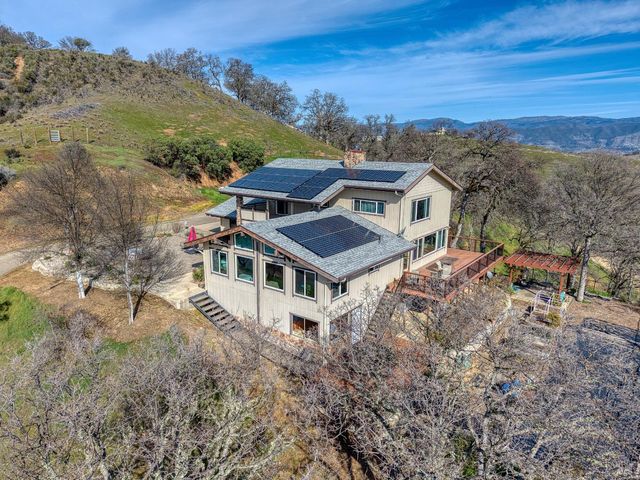 3774 Leal Dr, Lakeport, CA 95453