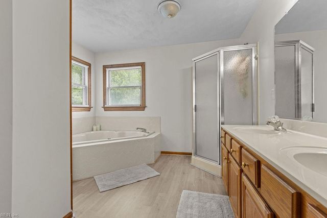 16199 Drake RD, Sedley, VA 23878