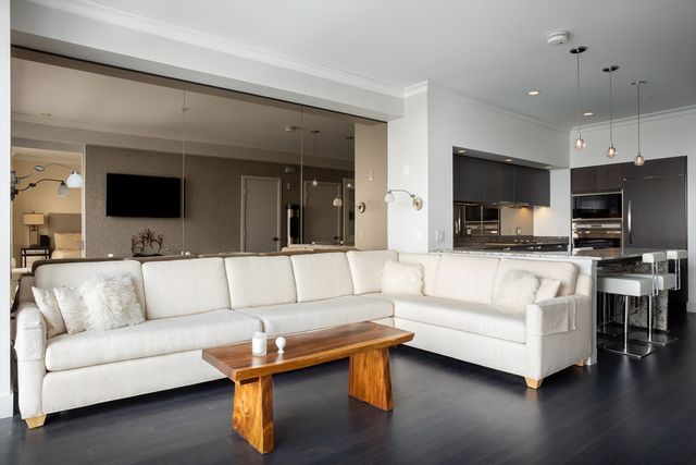 110 Stuart Street 23F, Boston, MA 02116