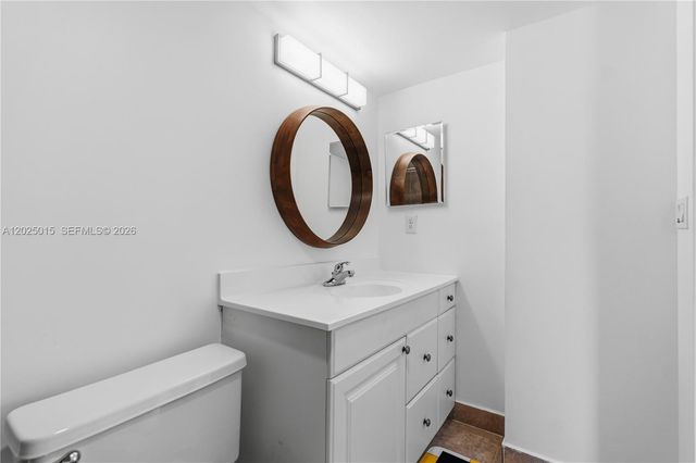 3625 N Country Club Drive 402, Aventura, FL 33180
