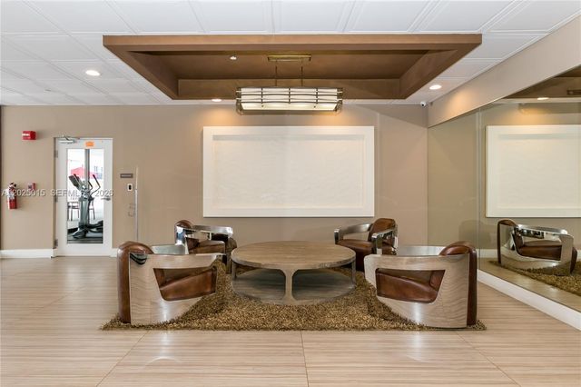 3625 N Country Club Drive 402, Aventura, FL 33180