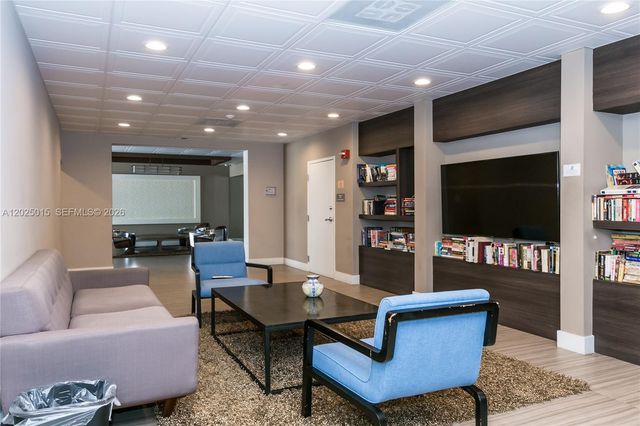 3625 N Country Club Drive 402, Aventura, FL 33180
