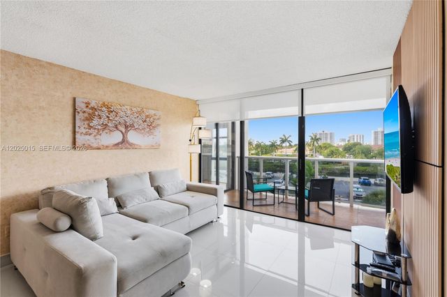 3625 N Country Club Drive 402, Aventura, FL 33180