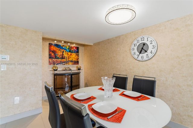 3625 N Country Club Drive 402, Aventura, FL 33180