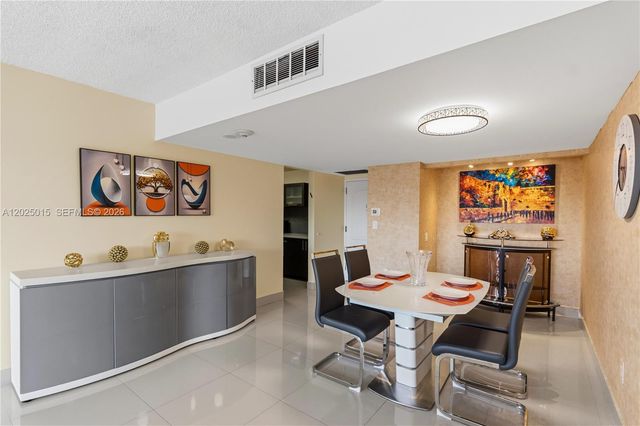 3625 N Country Club Drive 402, Aventura, FL 33180