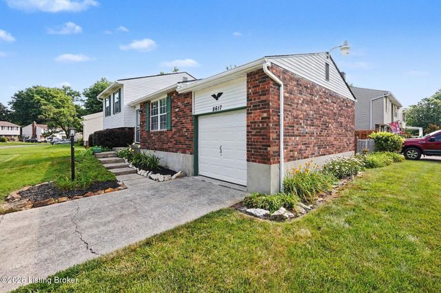 8617 Montrie Ct, Louisville, KY 40219