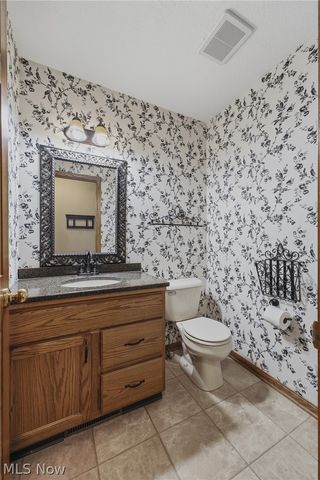 6224 Sandy Ridge Circle NW, North Canton, OH 44720