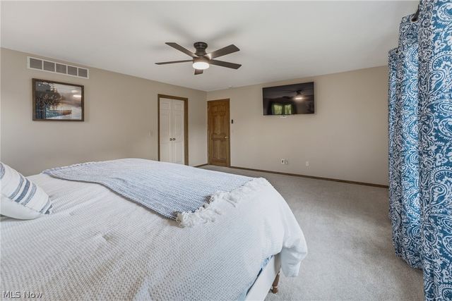 6224 Sandy Ridge Circle NW, North Canton, OH 44720