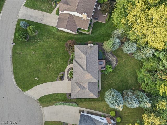 6224 Sandy Ridge Circle NW, North Canton, OH 44720
