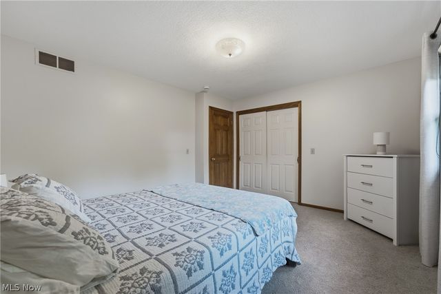 6224 Sandy Ridge Circle NW, North Canton, OH 44720