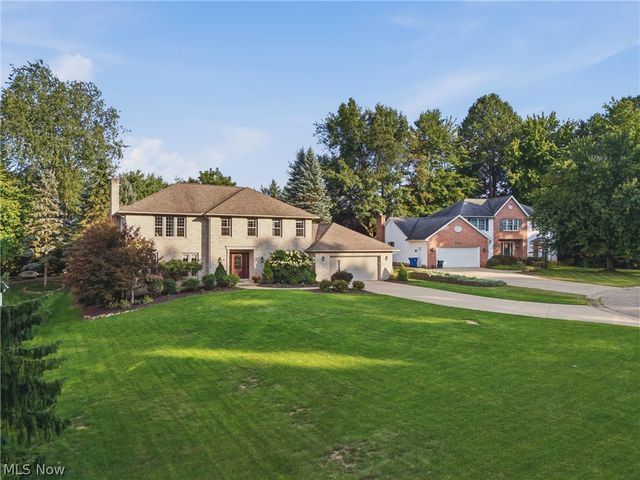 6224 Sandy Ridge Circle NW, North Canton, OH 44720