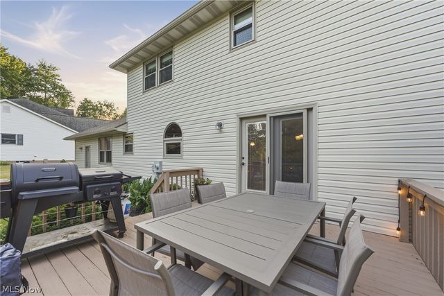 6224 Sandy Ridge Circle NW, North Canton, OH 44720
