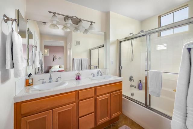 36 Via Sovana, Santee, CA 92071