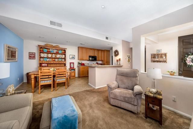 36 Via Sovana, Santee, CA 92071