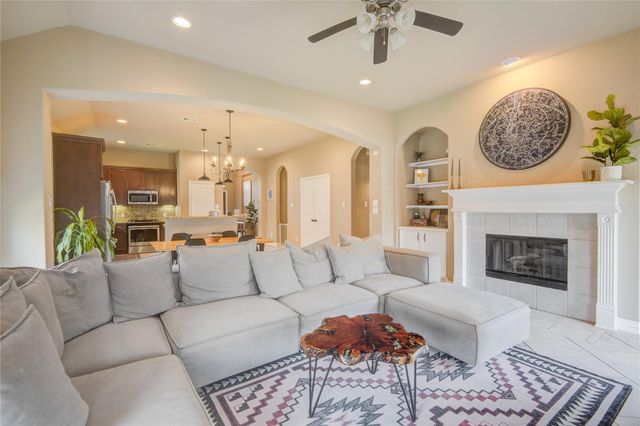 104 Baileys Court, Richwood, TX 77531