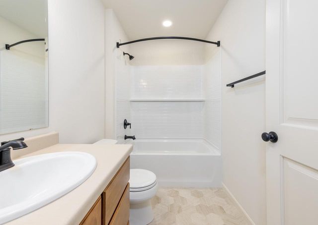 1854 Waverly Way, Sun Prairie, WI 53590